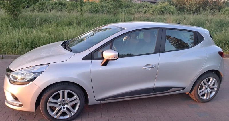 Renault Clio cena 42900 przebieg: 42103, rok produkcji 2019 z Szczecin małe 211